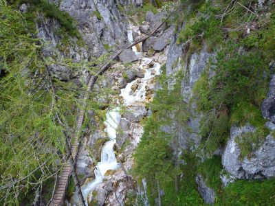 002-Blick aus der senkrechten Wand in die Silberkarklamm